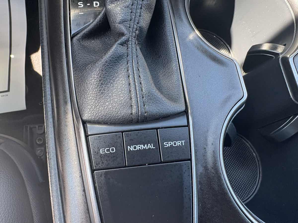 2024 Toyota Camry SE photo 28