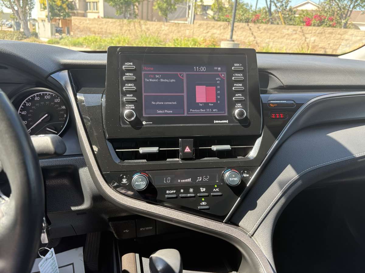 2024 Toyota Camry SE photo 29