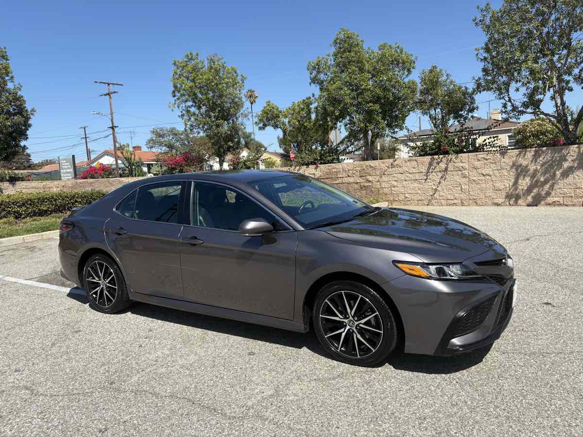 2024 Toyota Camry SE photo 33
