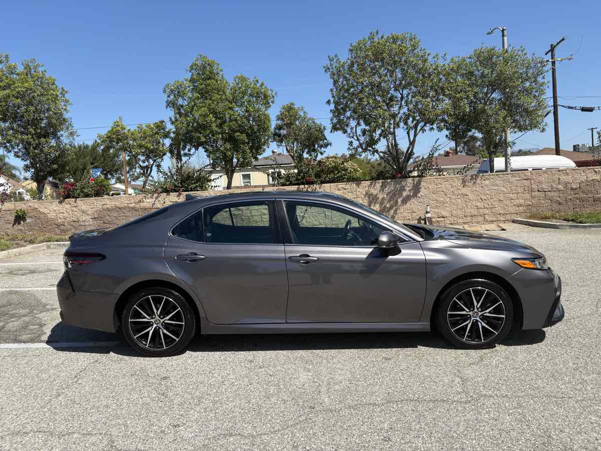 2024 Toyota Camry SE photo 37