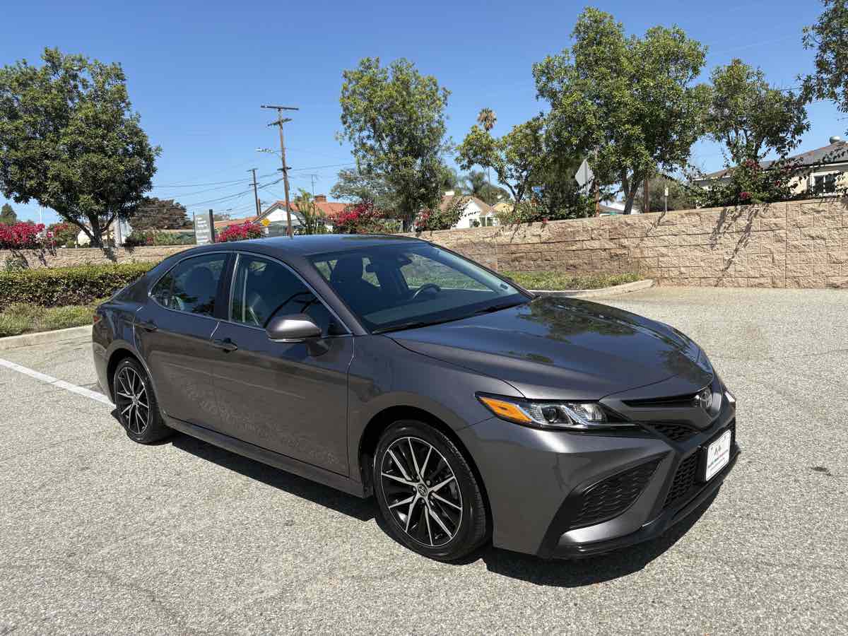 2024 Toyota Camry SE photo 39