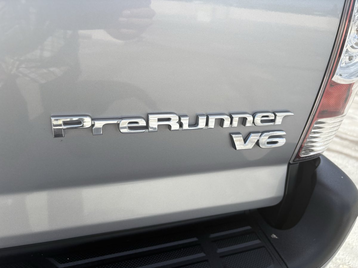 2015 Toyota Tacoma TRD Sport photo 9