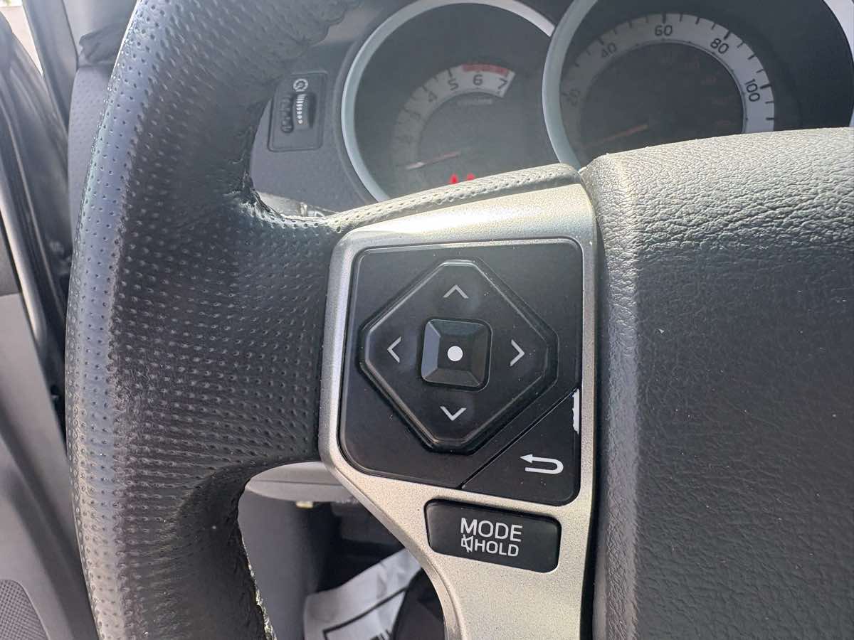 2015 Toyota Tacoma TRD Sport photo 24