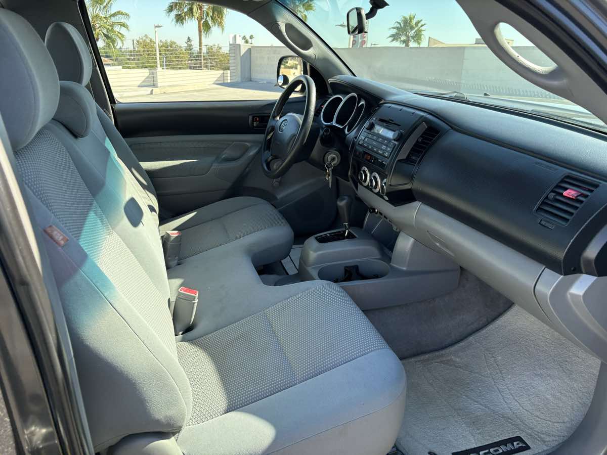 2009 Toyota Tacoma Base photo 18