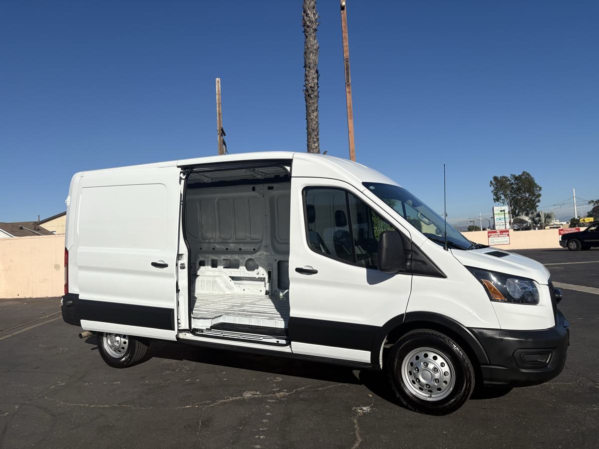 2024 Ford Transit Cargo Van photo 38