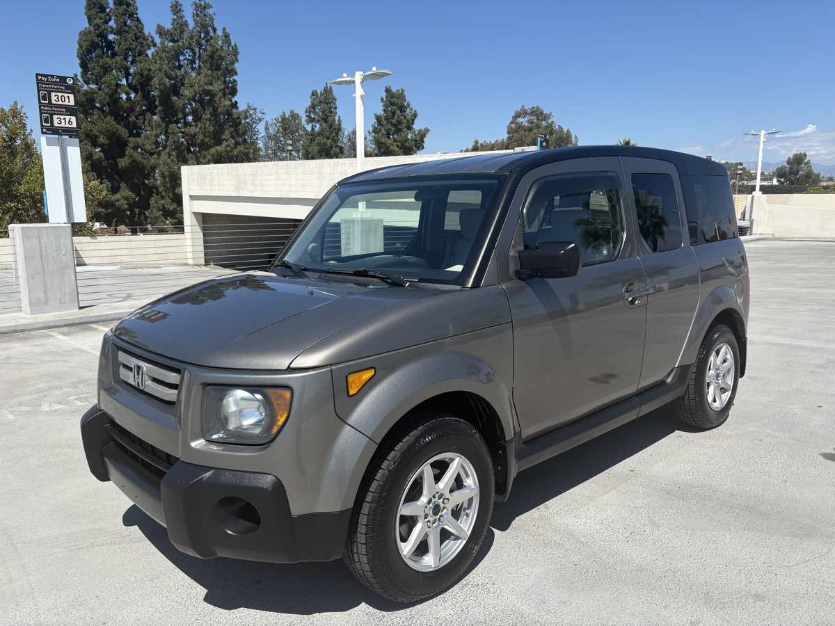 2008 Honda Element EX photo 2