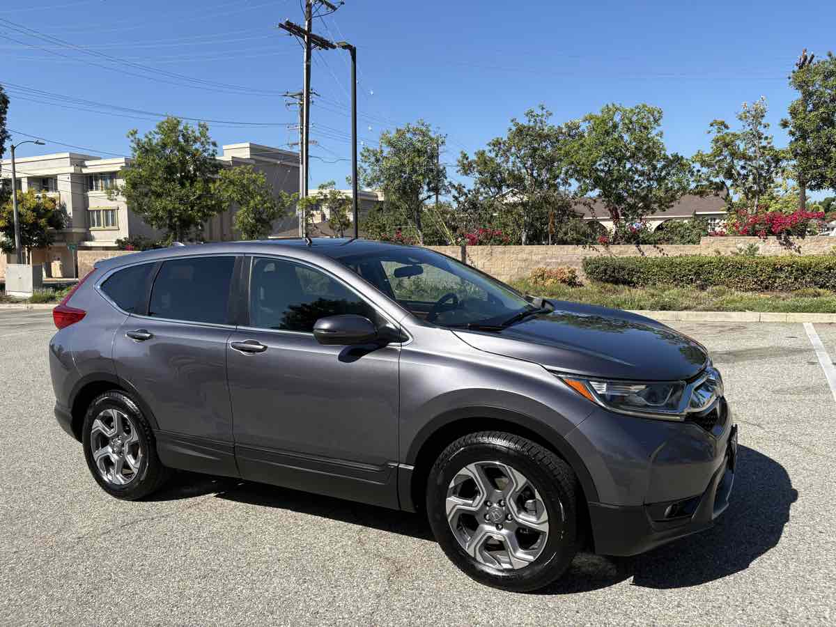 2017 Honda CR-V EX photo 32