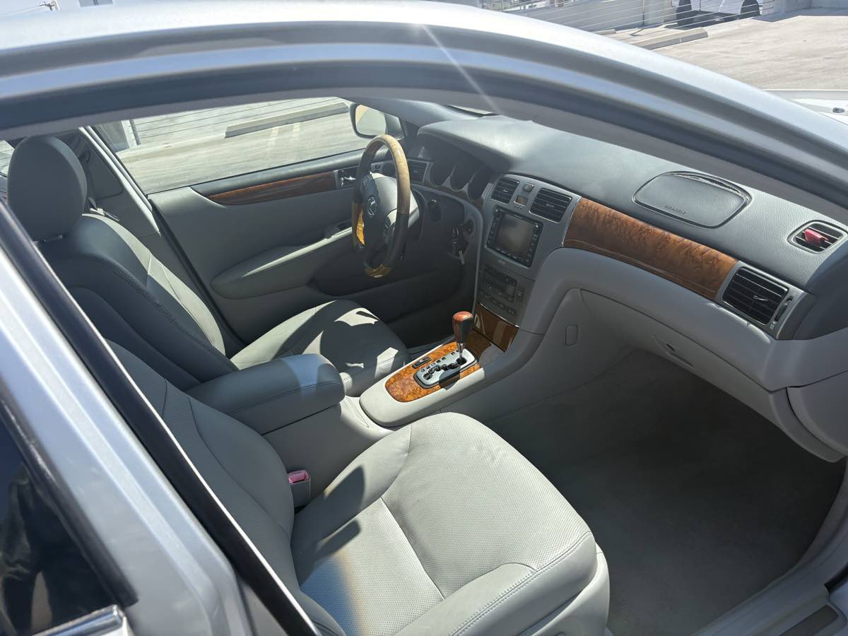 2006 Lexus ES 330 photo 16