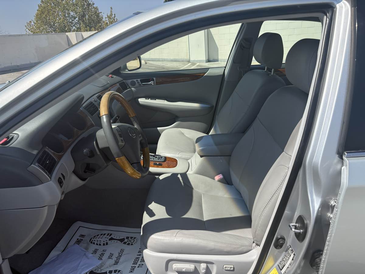 2006 Lexus ES 330 photo 19