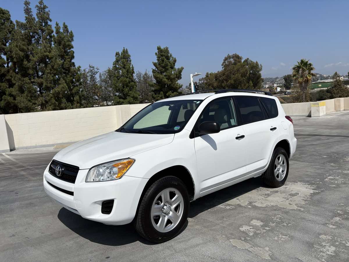 2012 Toyota RAV4 photo 4