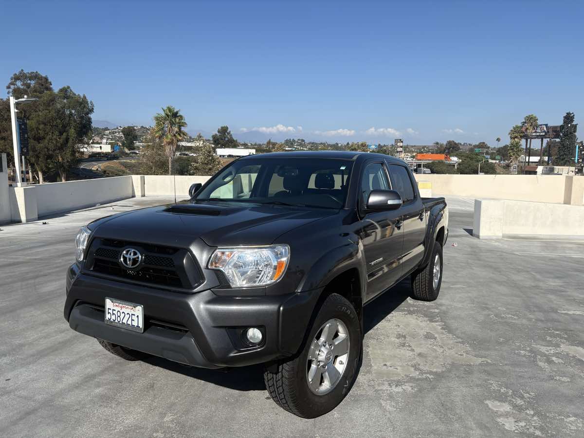 2012 Toyota Tacoma TRD Sport photo 4