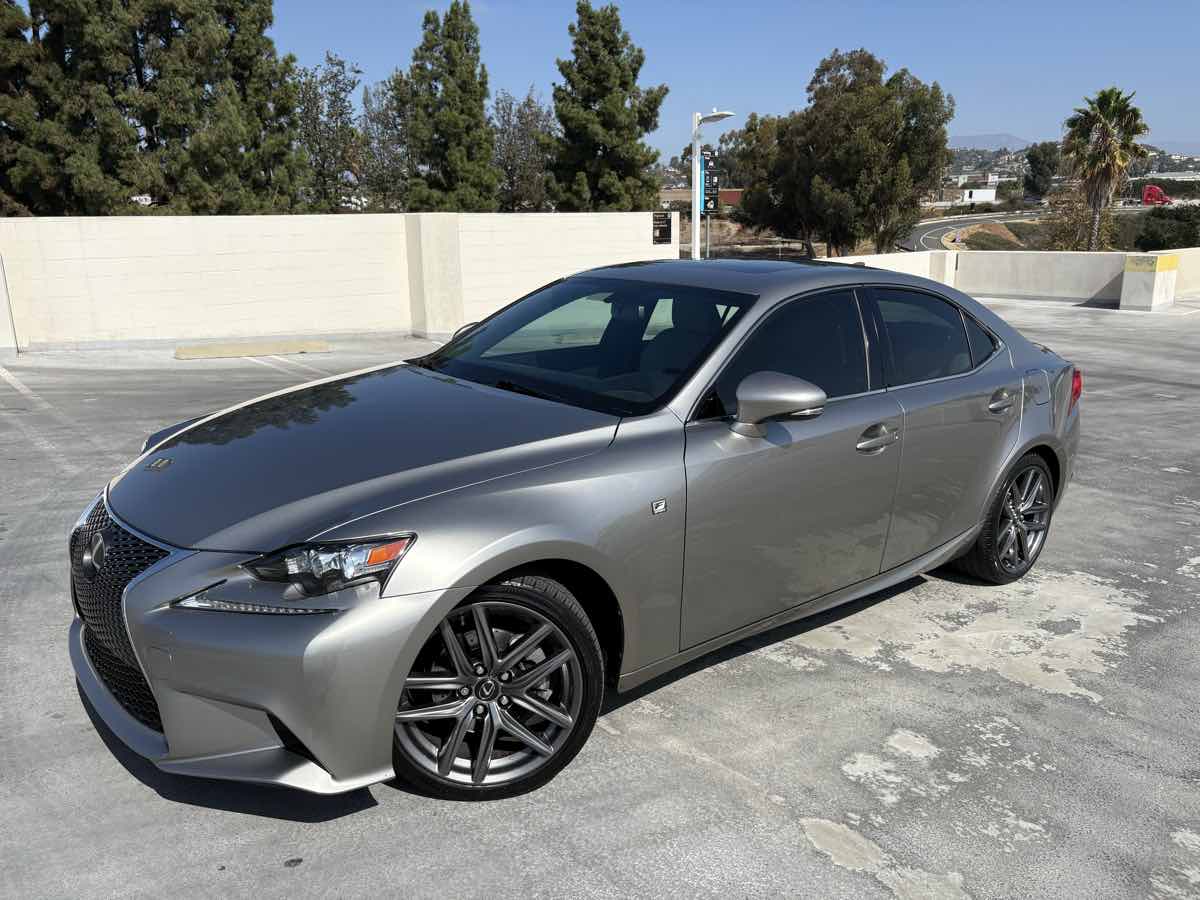 2015 Lexus IS 250 photo 2