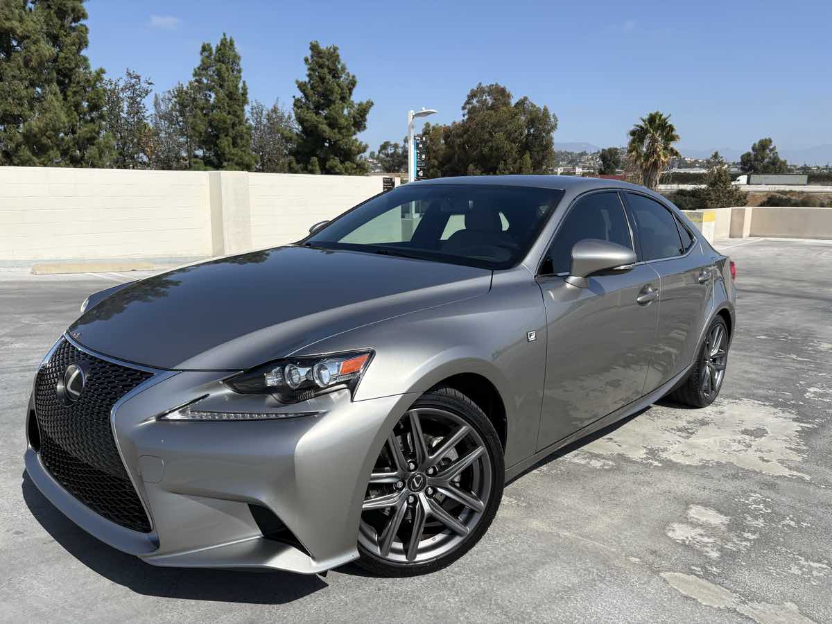 2015 Lexus IS 250 photo 3