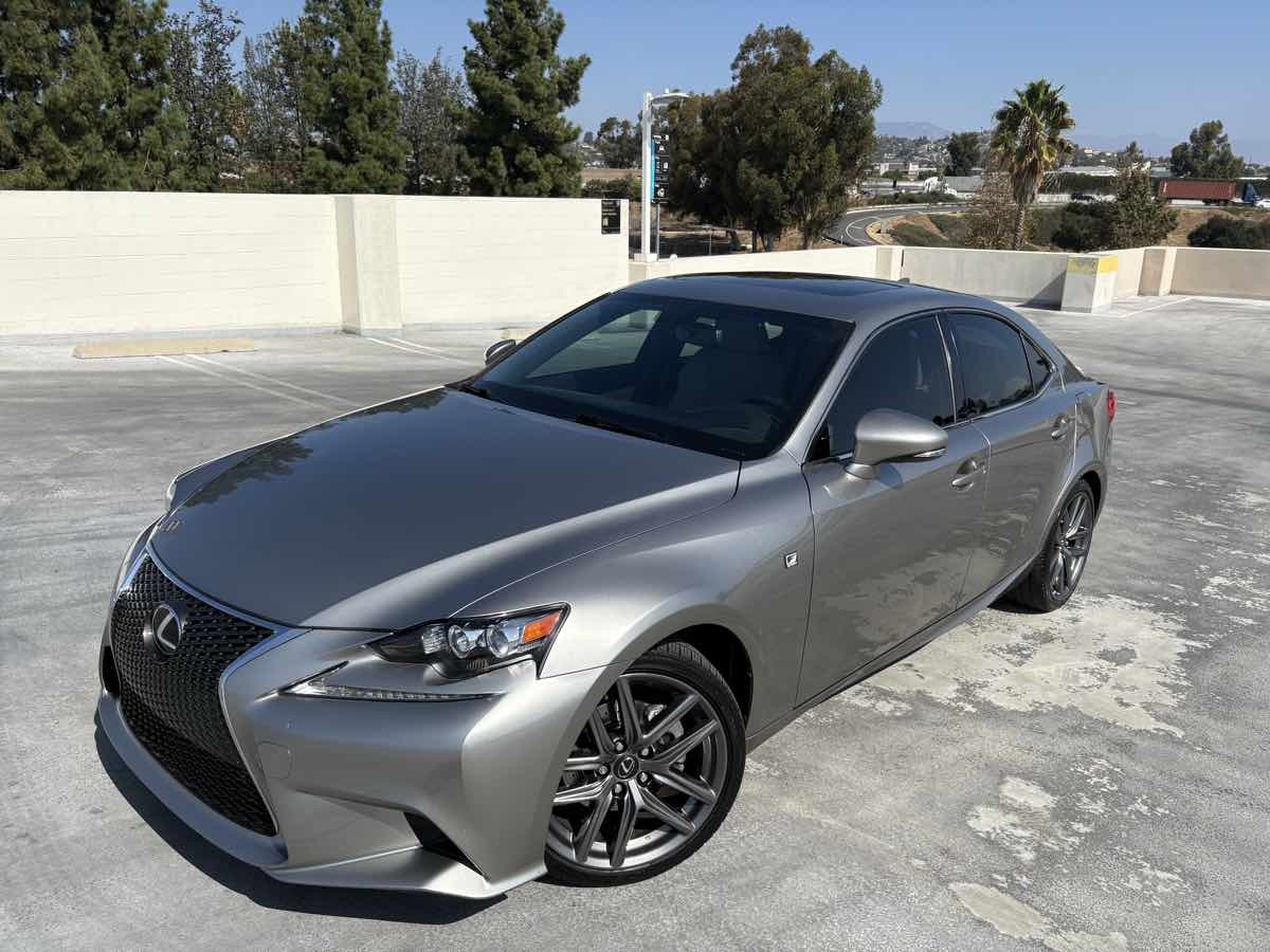 2015 Lexus IS 250 photo 4