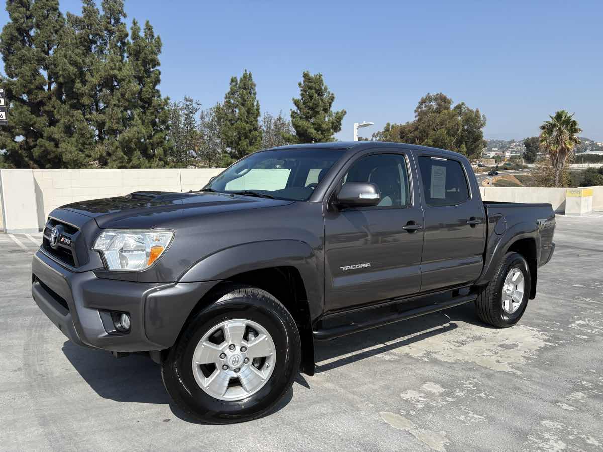 2014 Toyota Tacoma PreRunner photo 2
