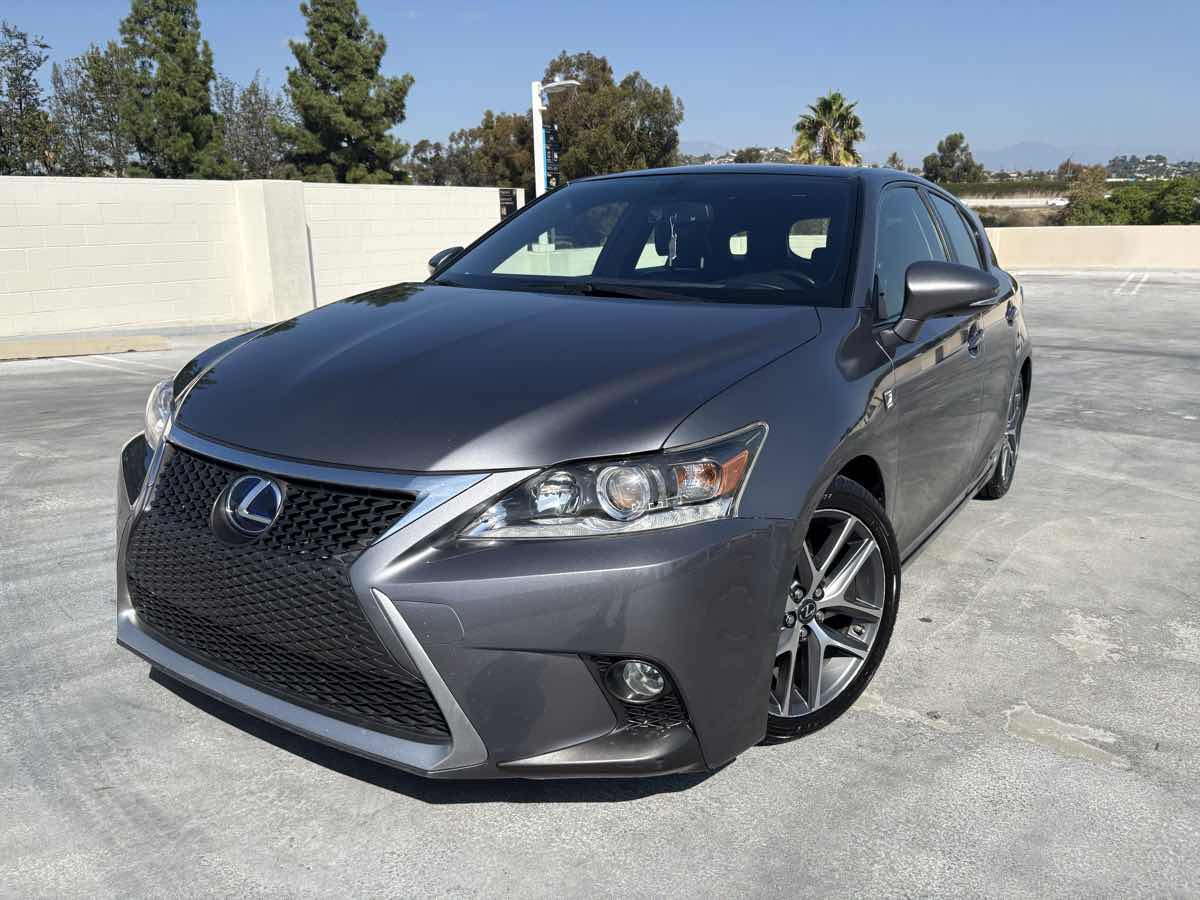 2015 Lexus CT 200h photo 4