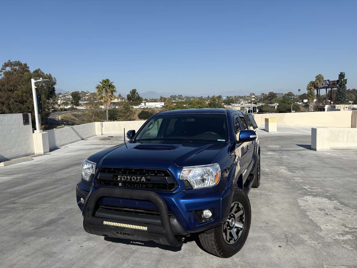 2015 Toyota Tacoma 4x4 Double Cab V6 photo 3