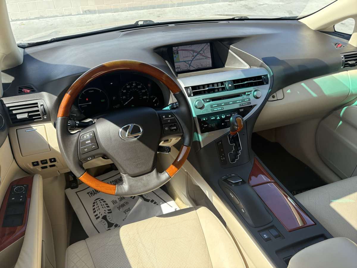 2011 Lexus RX 450h - Photo 22