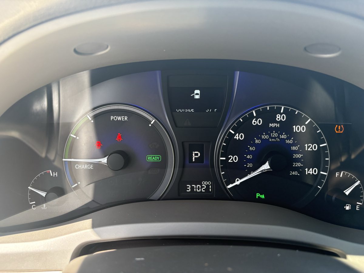 2011 Lexus RX 450h - Photo 32