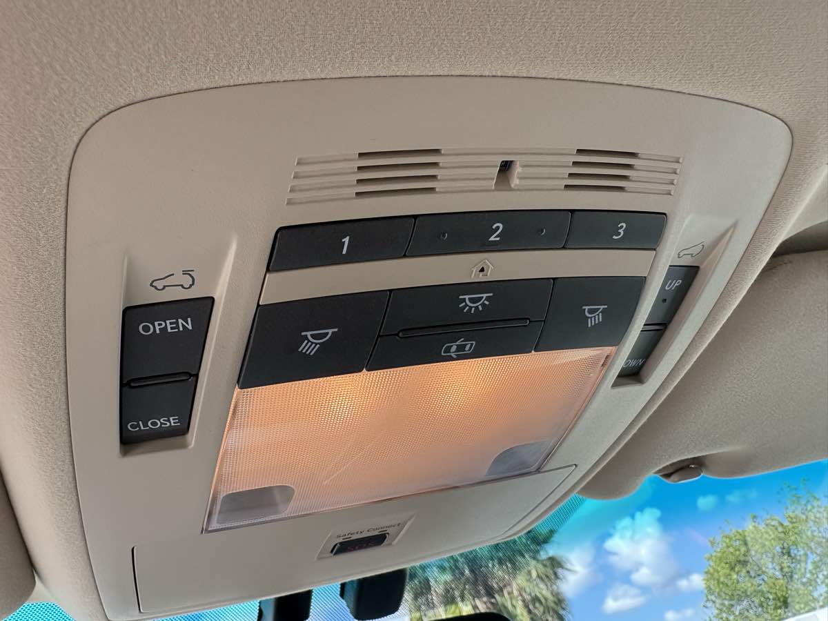 2011 Lexus RX 450h - Photo 38