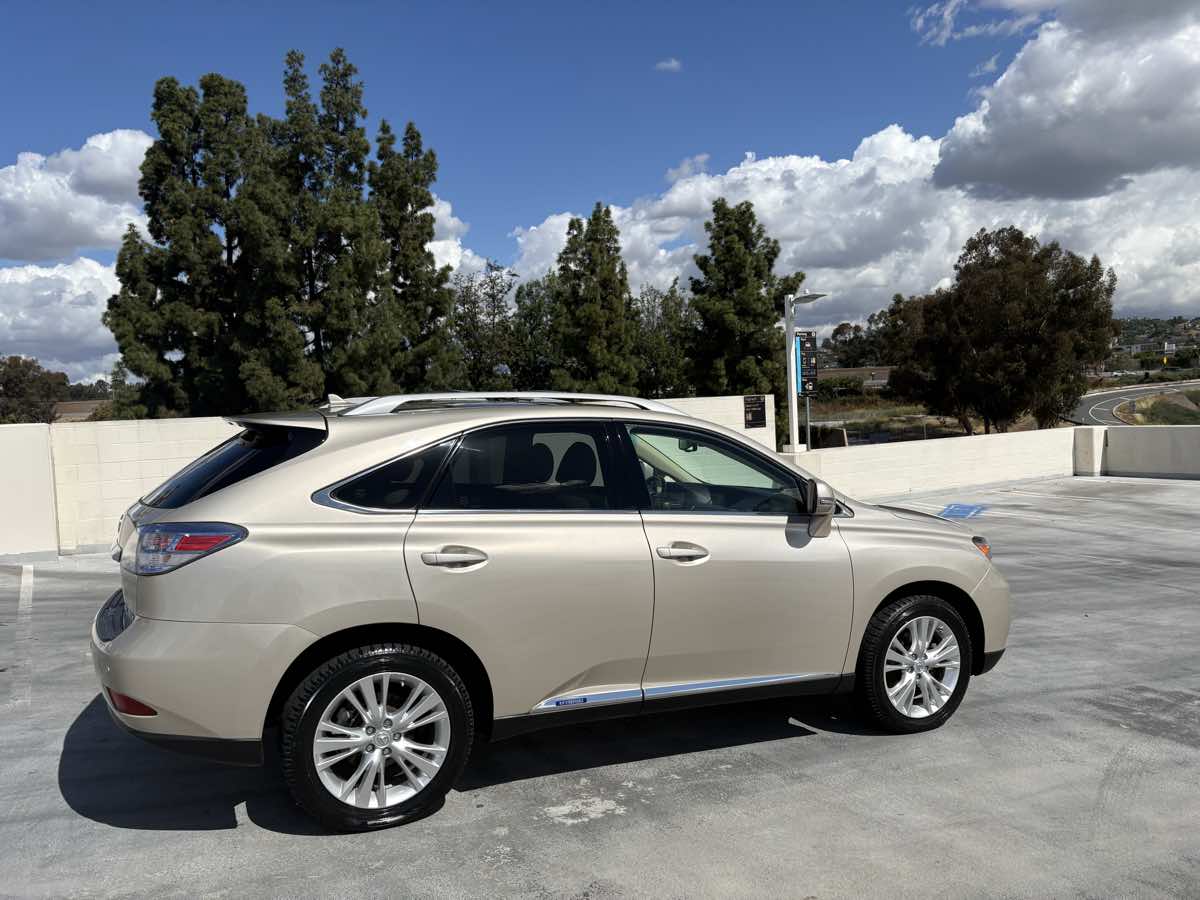2011 Lexus RX 450h - Photo 43