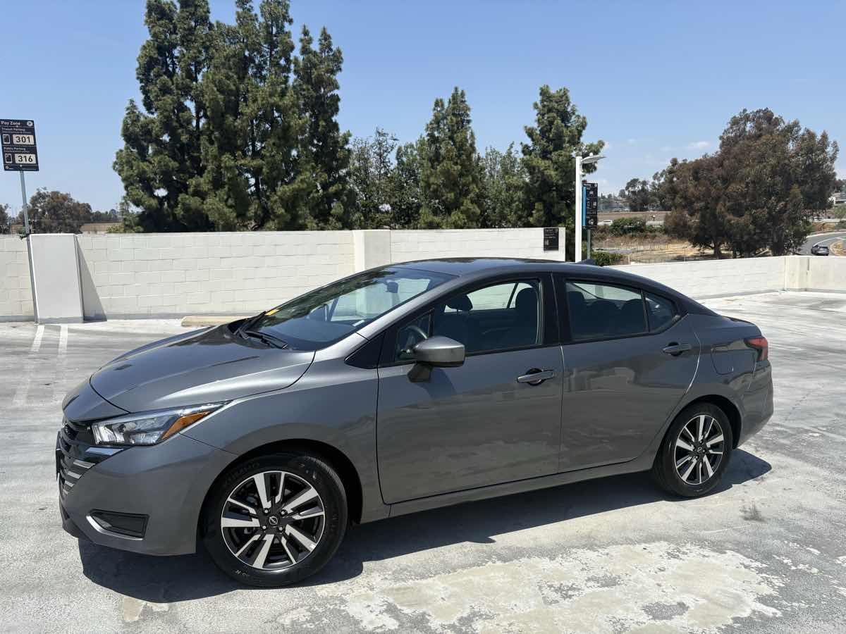 Nissan Versa photo 35