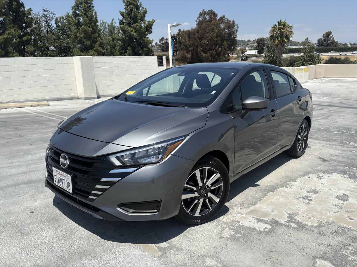 2025 Nissan Versa Sedan SV - Photo 4