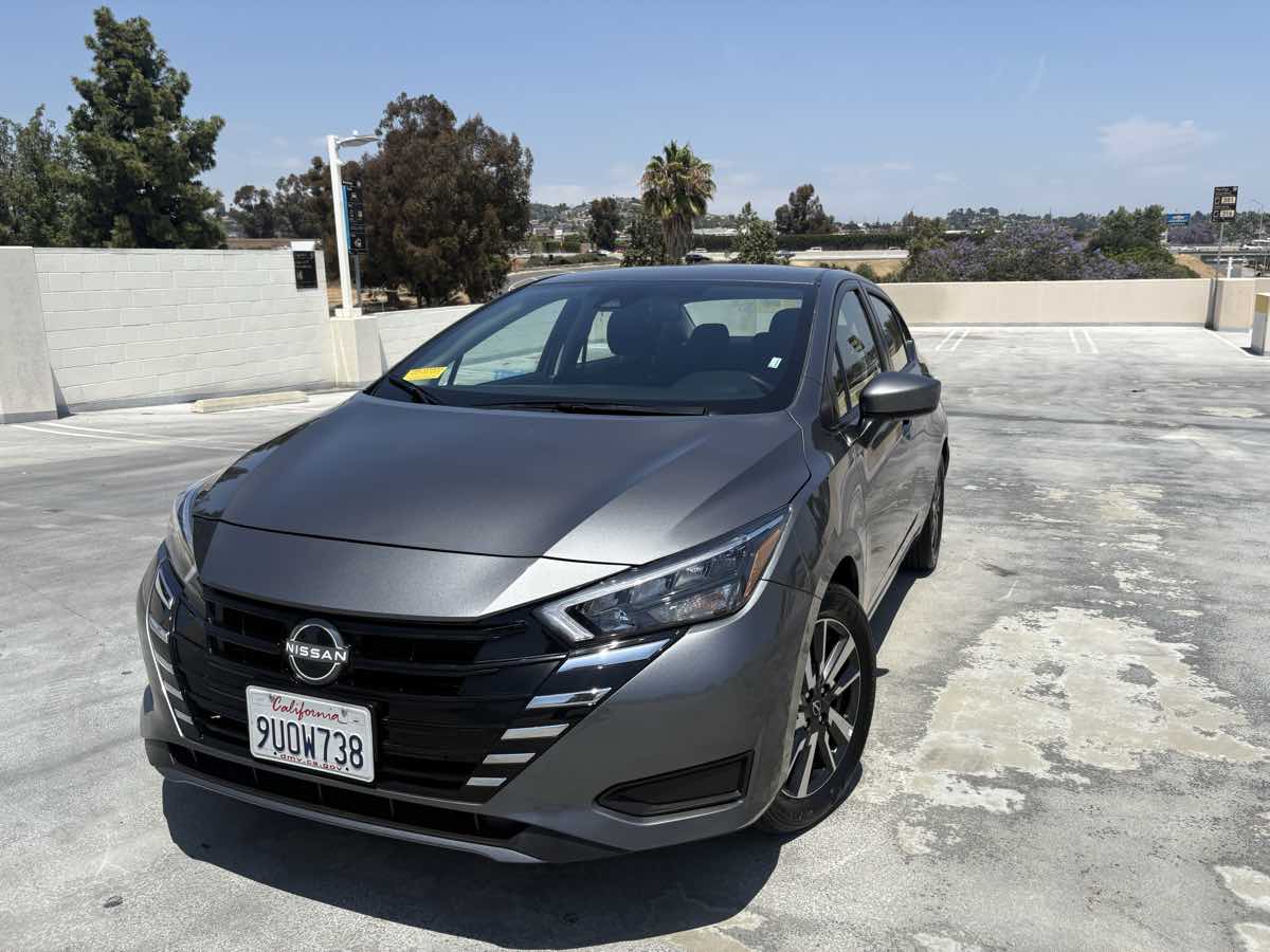 2025 Nissan Versa Sedan SV - Photo 5
