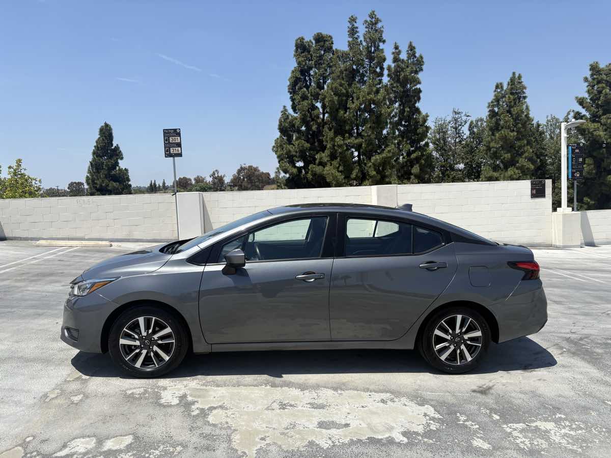 2025 Nissan Versa Sedan SV - Photo 8