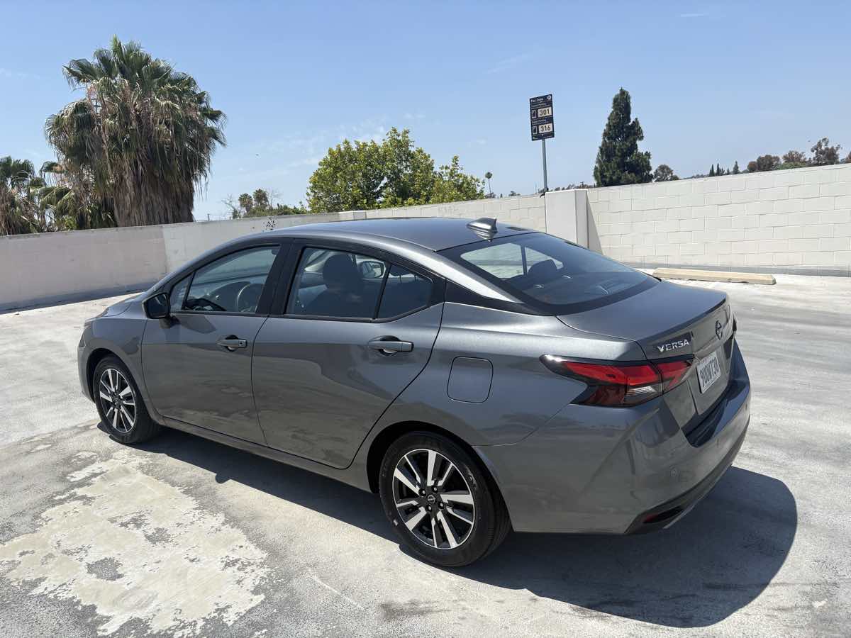 2025 Nissan Versa Sedan SV - Photo 9
