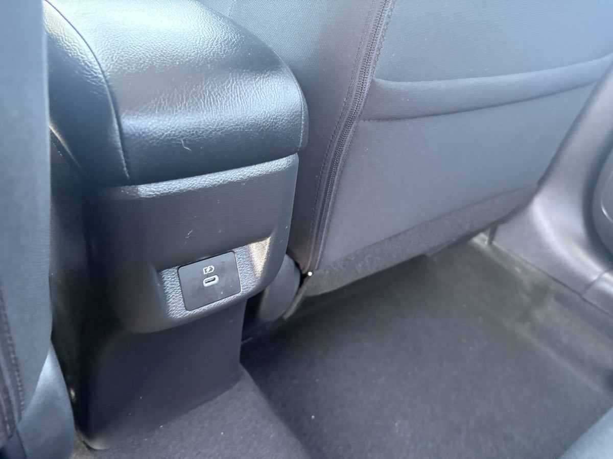2025 Nissan Versa Sedan SV - Photo 14