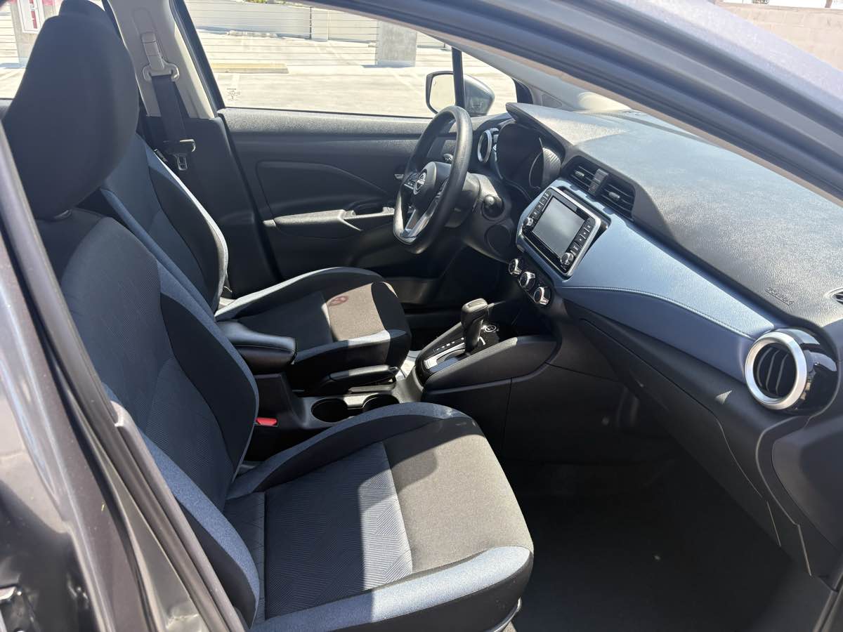 2025 Nissan Versa Sedan SV - Photo 17