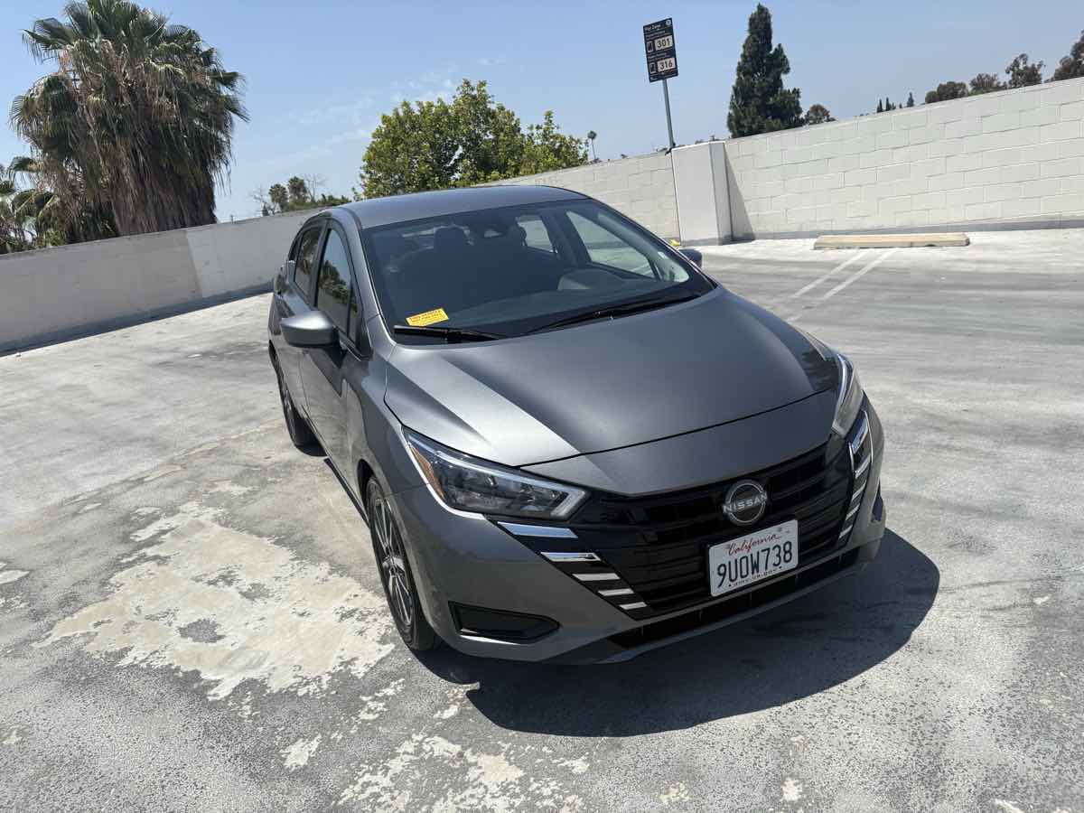 2025 Nissan Versa Sedan SV - Photo 28
