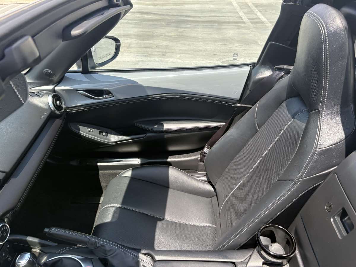 2026 Mazda MX-5 GT - Photo 17