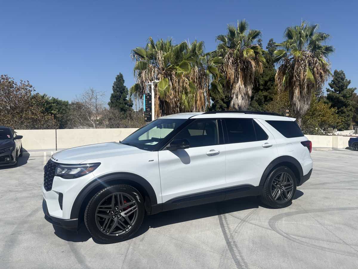 Ford Explorer photo 43