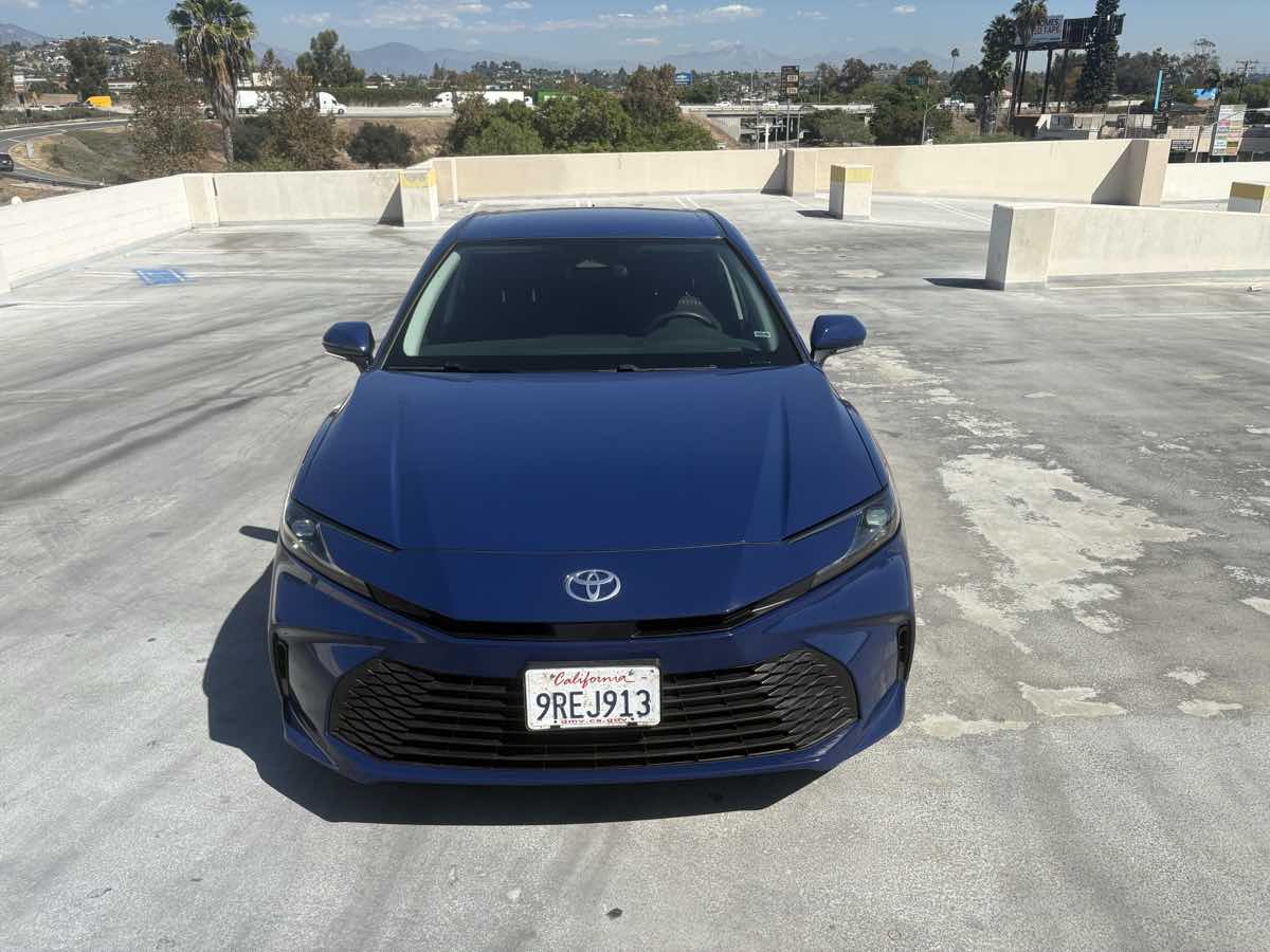 Toyota Camry photo 8