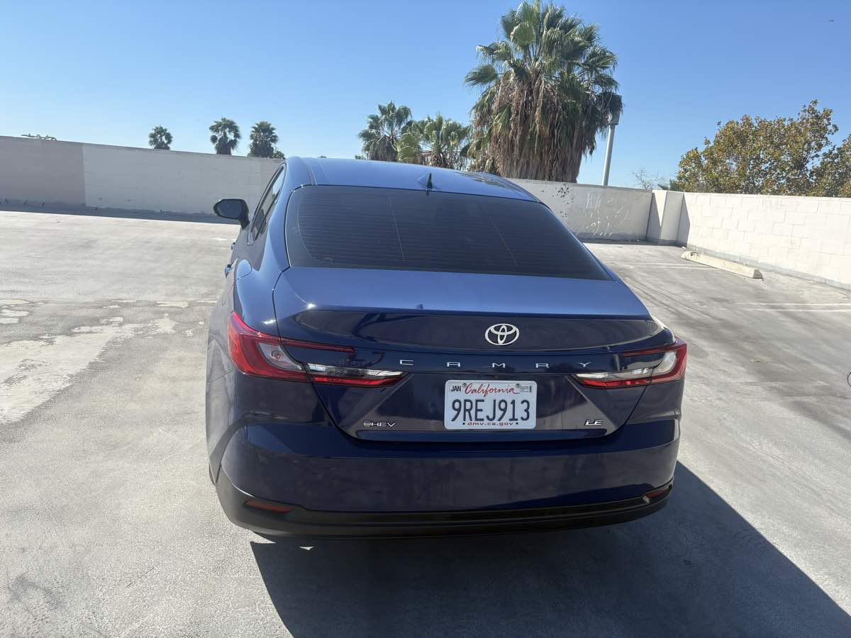 Toyota Camry photo 11