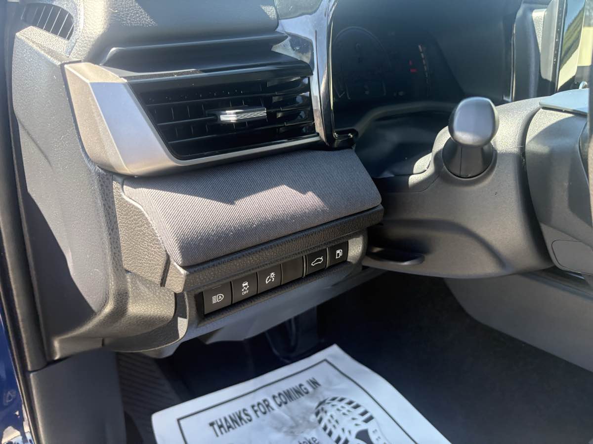 Toyota Camry photo 18