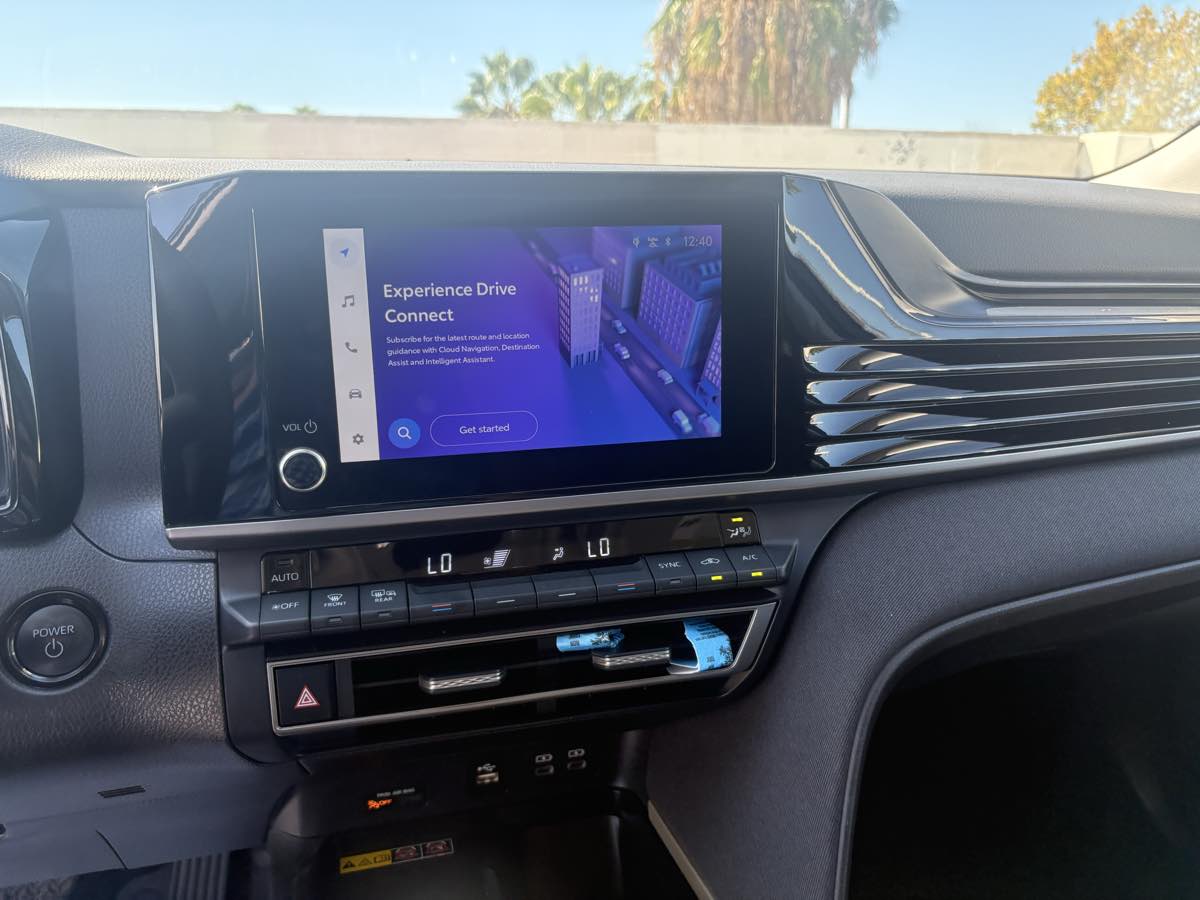 Toyota Camry photo 21