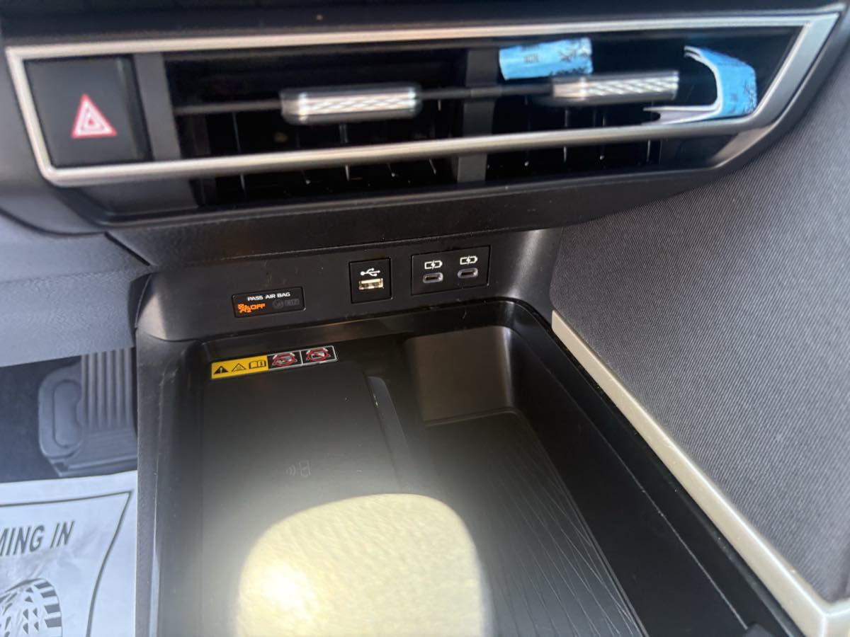 Toyota Camry photo 22