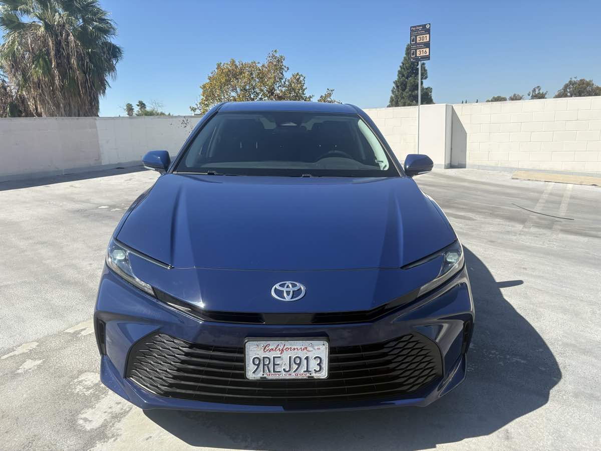 Toyota Camry photo 23