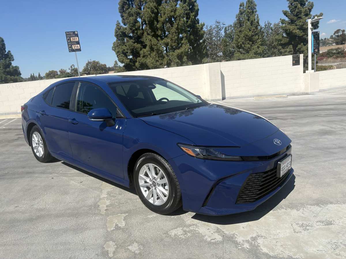 Toyota Camry photo 25