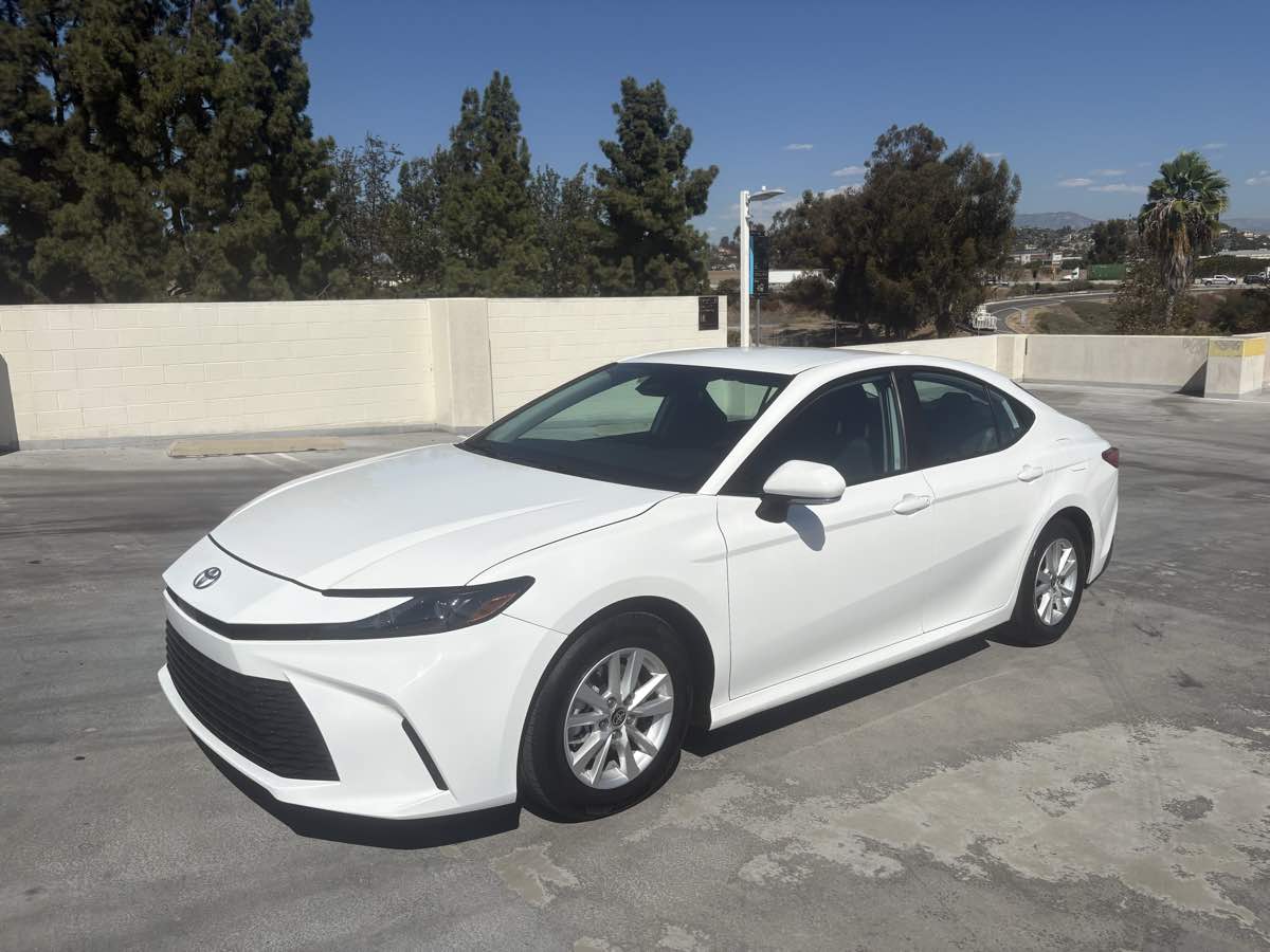 Toyota Camry photo 4