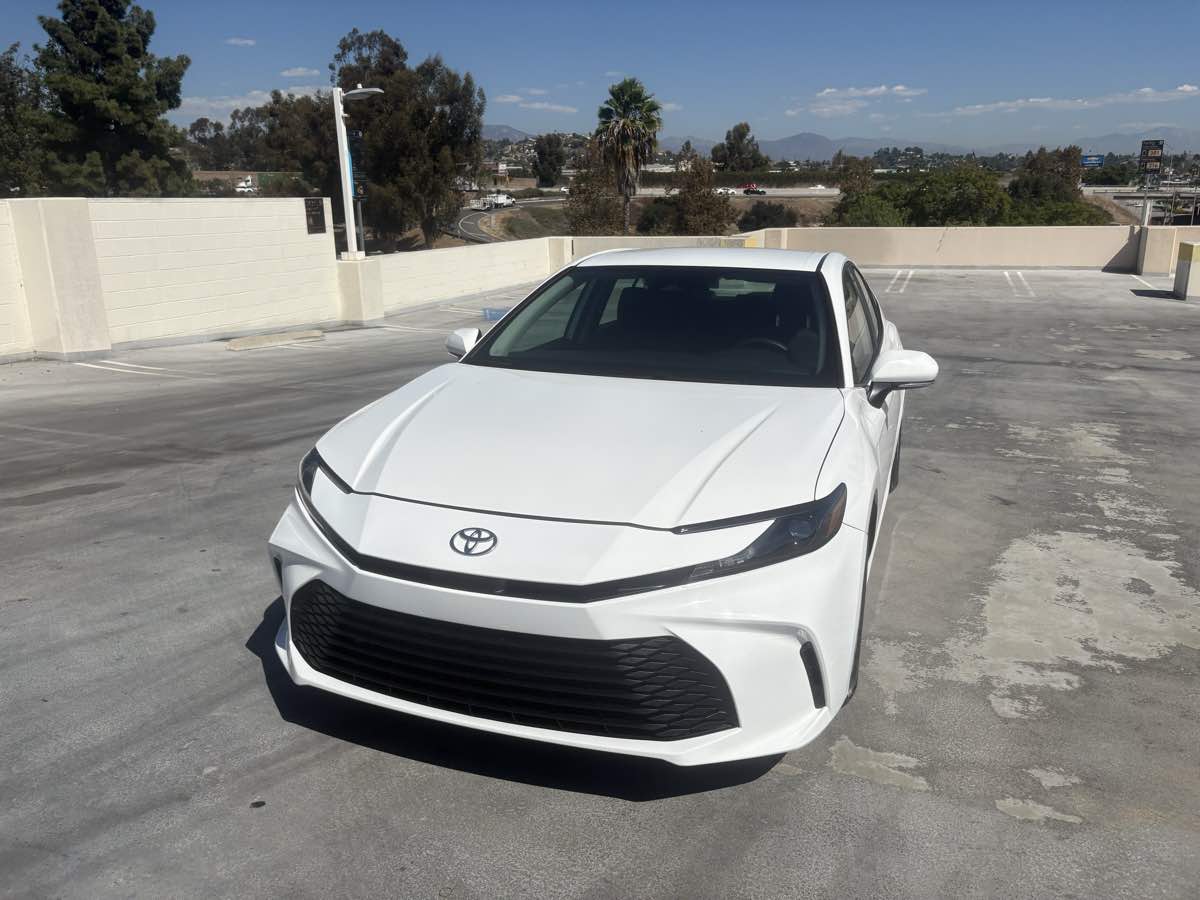 Toyota Camry photo 7