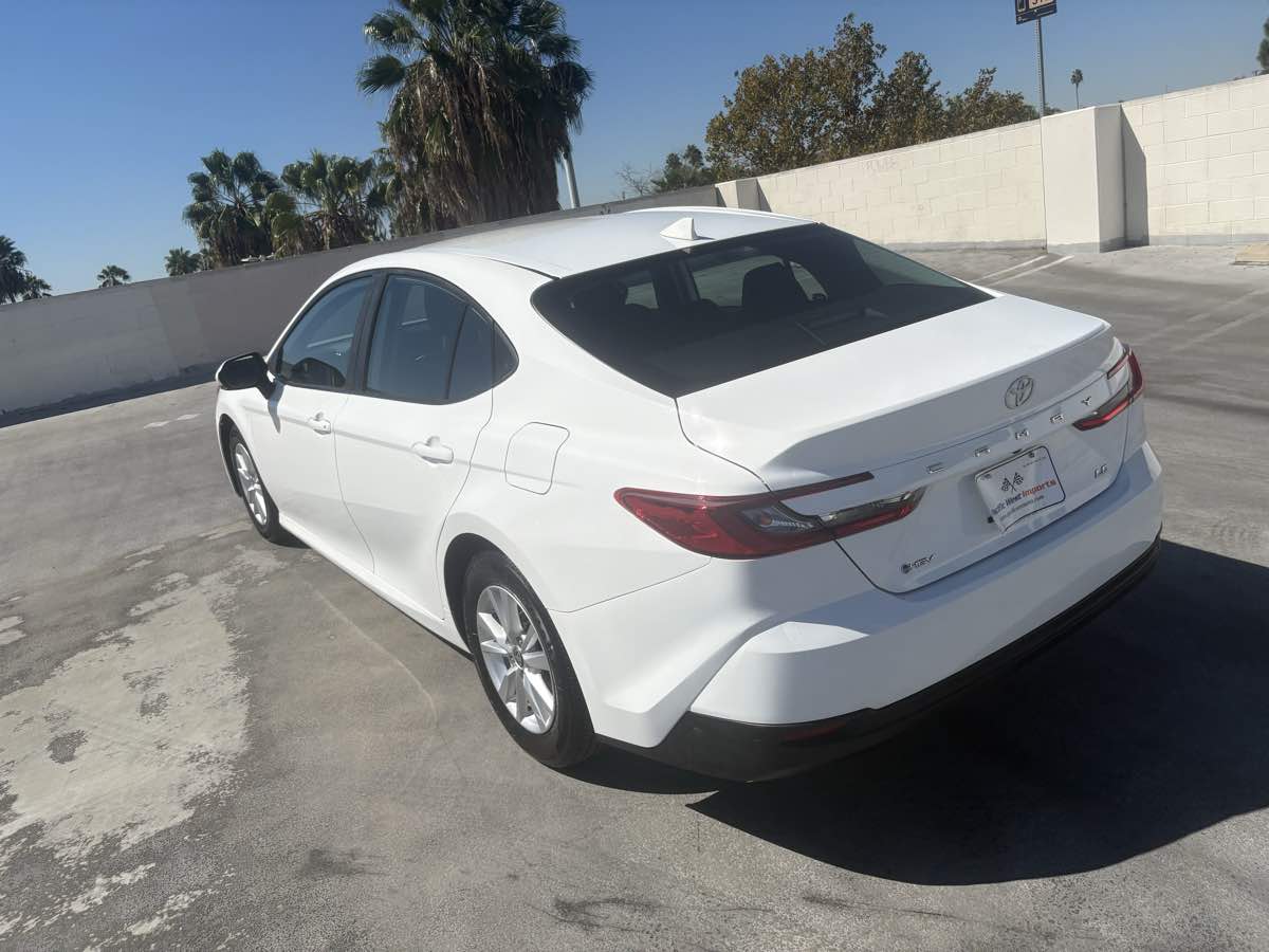 Toyota Camry photo 16