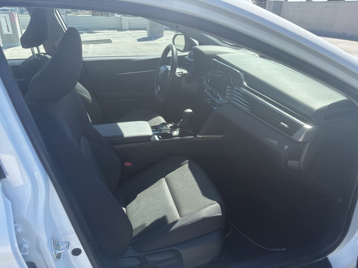 Toyota Camry photo 20