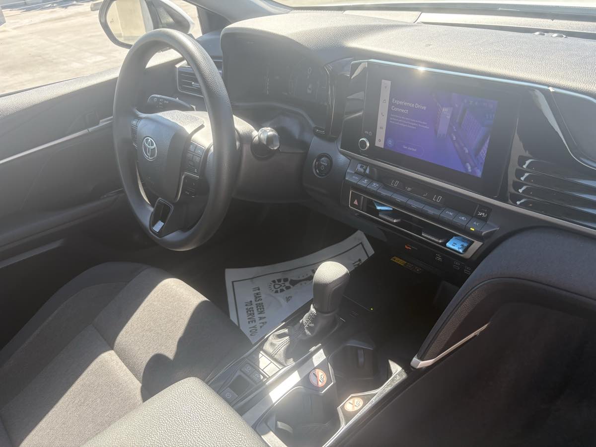 Toyota Camry photo 21