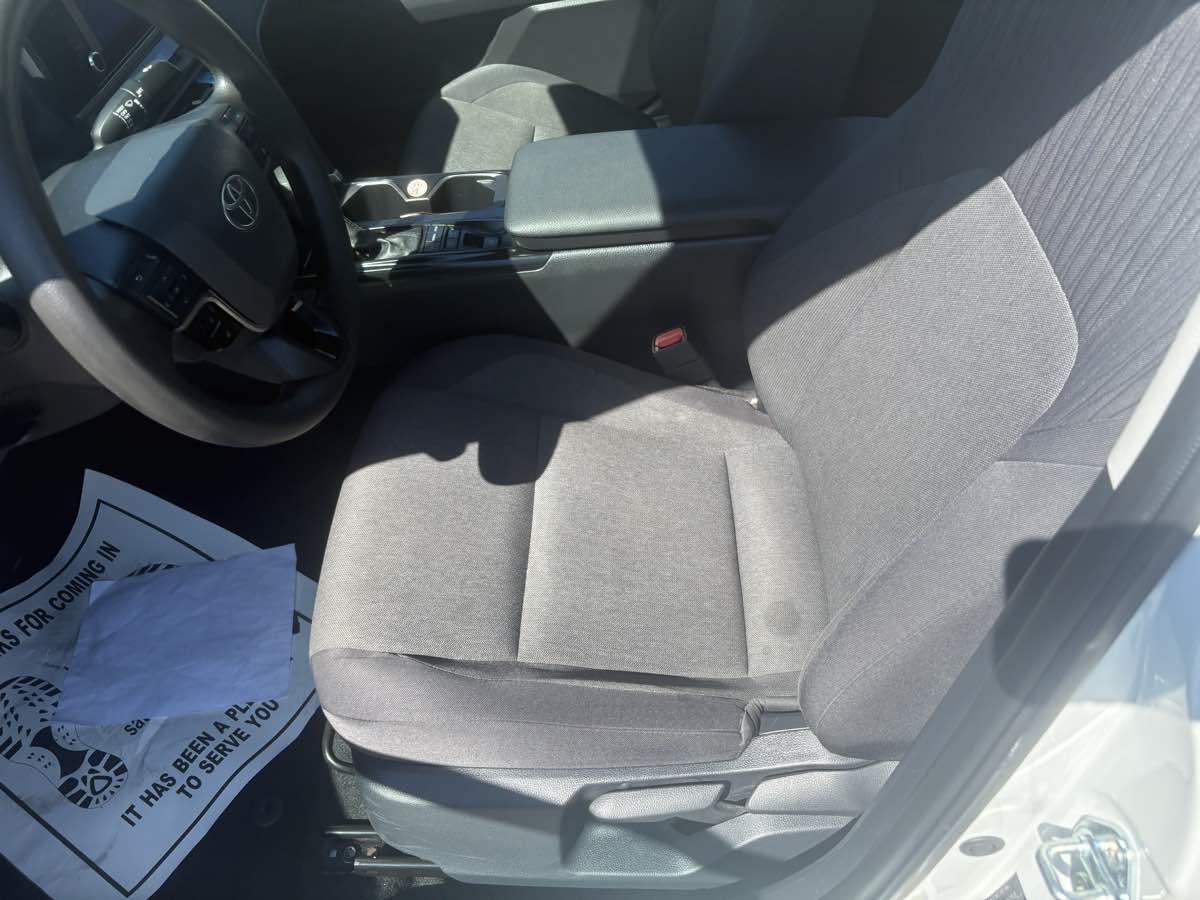 Toyota Camry photo 23