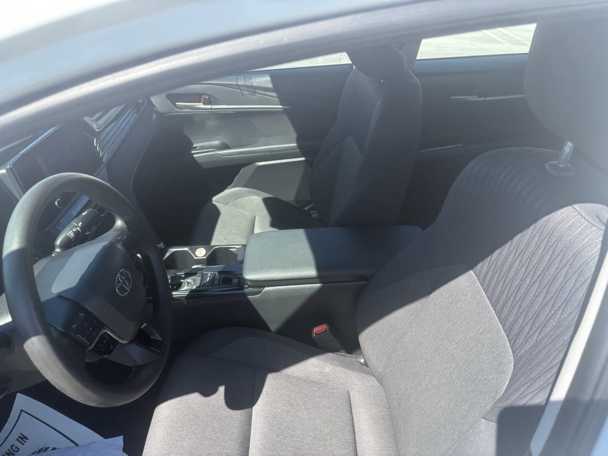 Toyota Camry photo 24