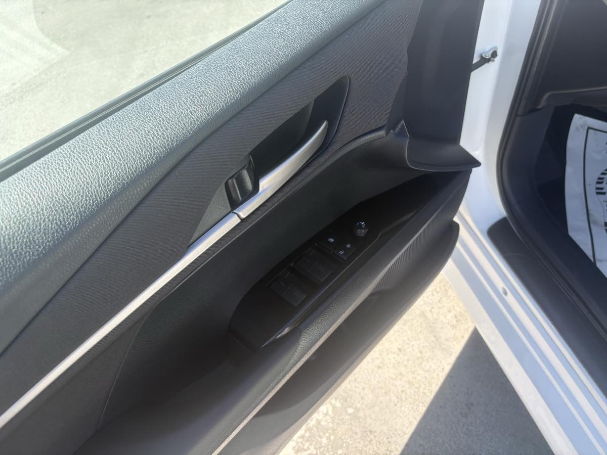 Toyota Camry photo 25